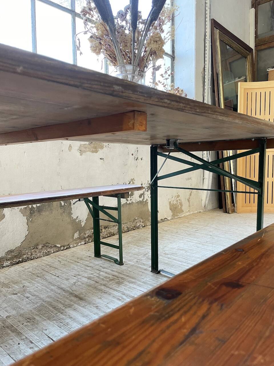 Guinguette table and its 2 benches