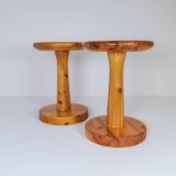 Pair of modern minimalist Scandinavian stools in pine, Sweden, 1970s.