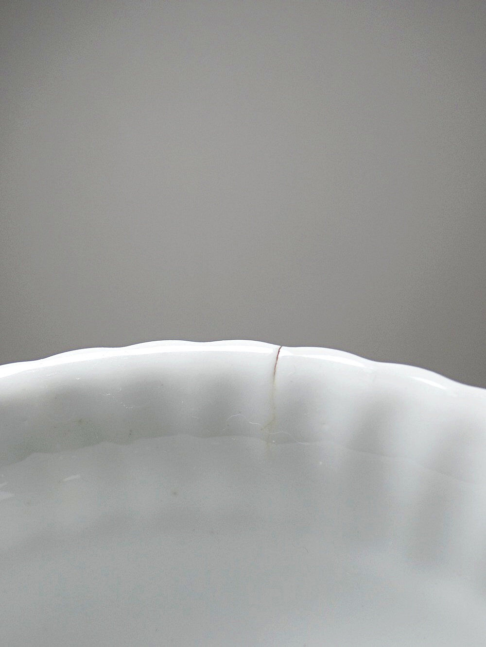 Bernardaud sauceboat Limoges porcelain with floral decoration from the 1920s to 1950s.
