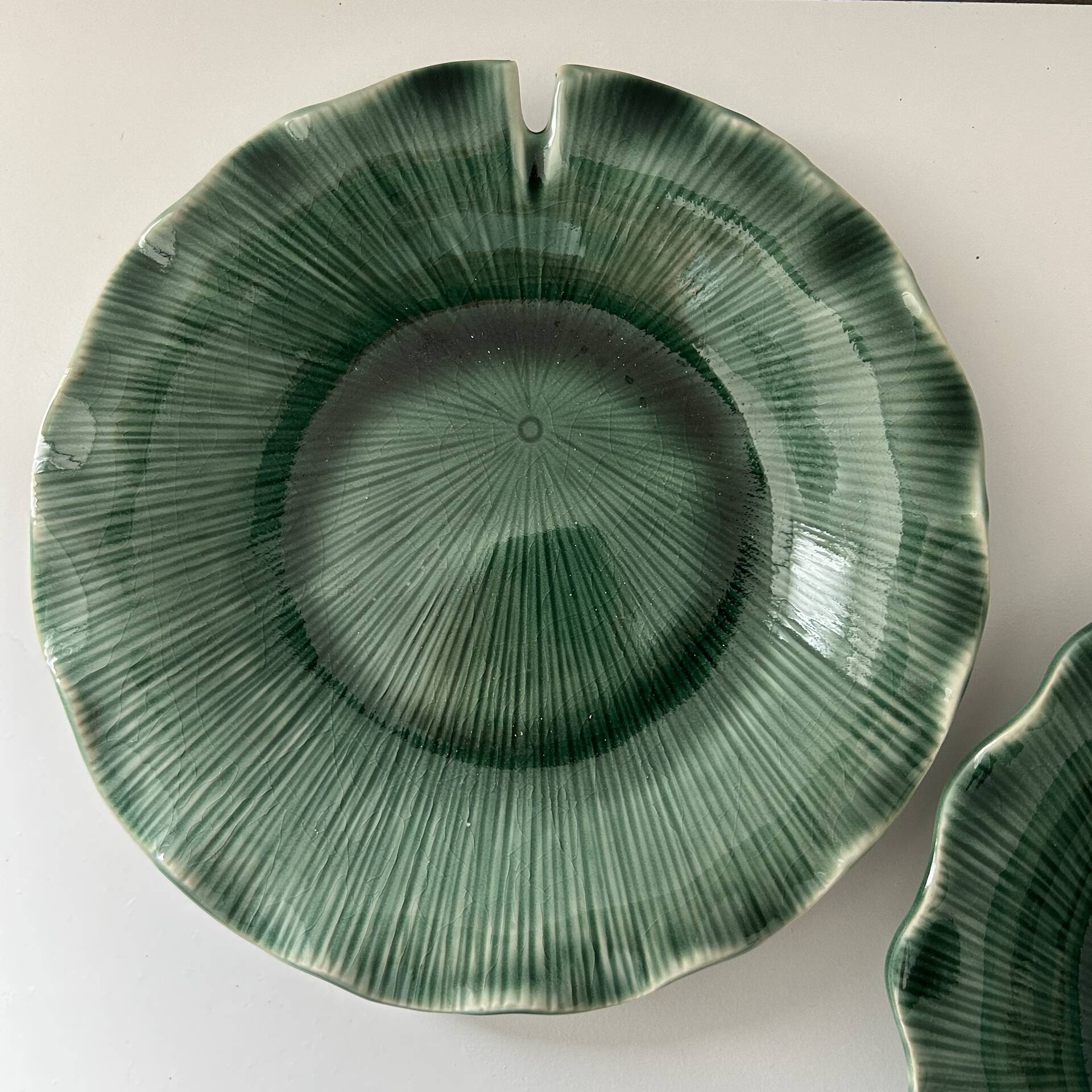 Paire d’assiette lotus