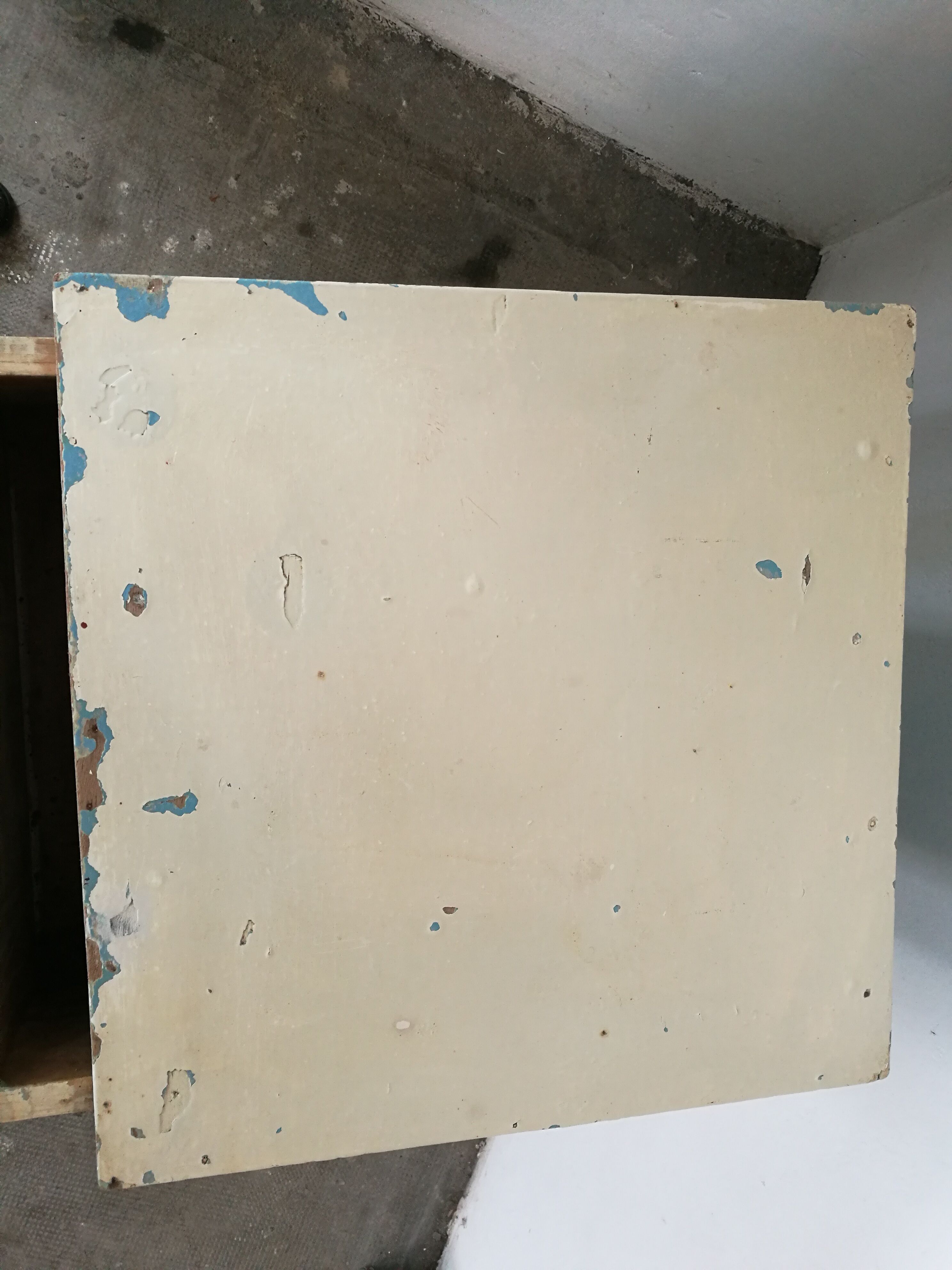 Workshop cabinet with drawers