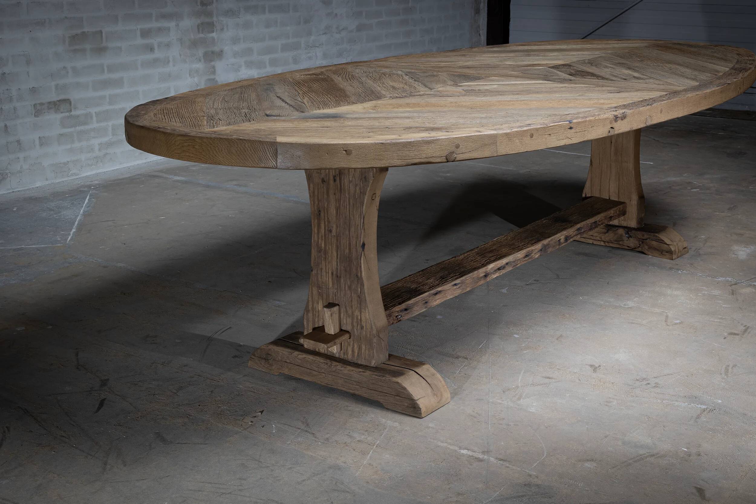 Oval Diamond Table – Antique Oak 240 cm