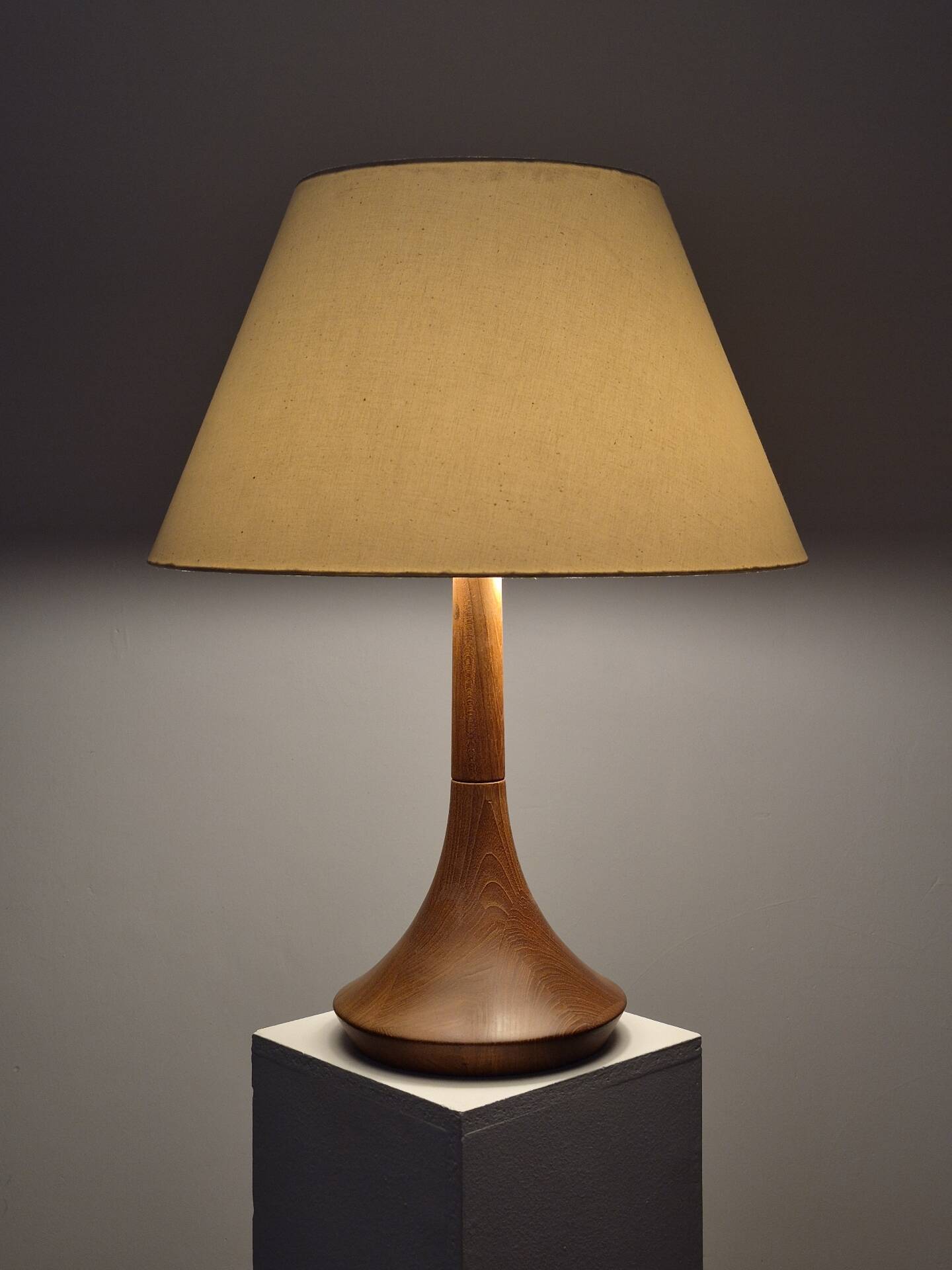 Lampe de table vintage danoise des années 50 scandinave