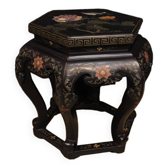 Lacquered and painted chinoiserie side table