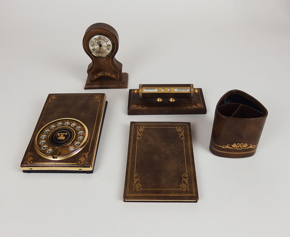 Office kit by Le Tanneur