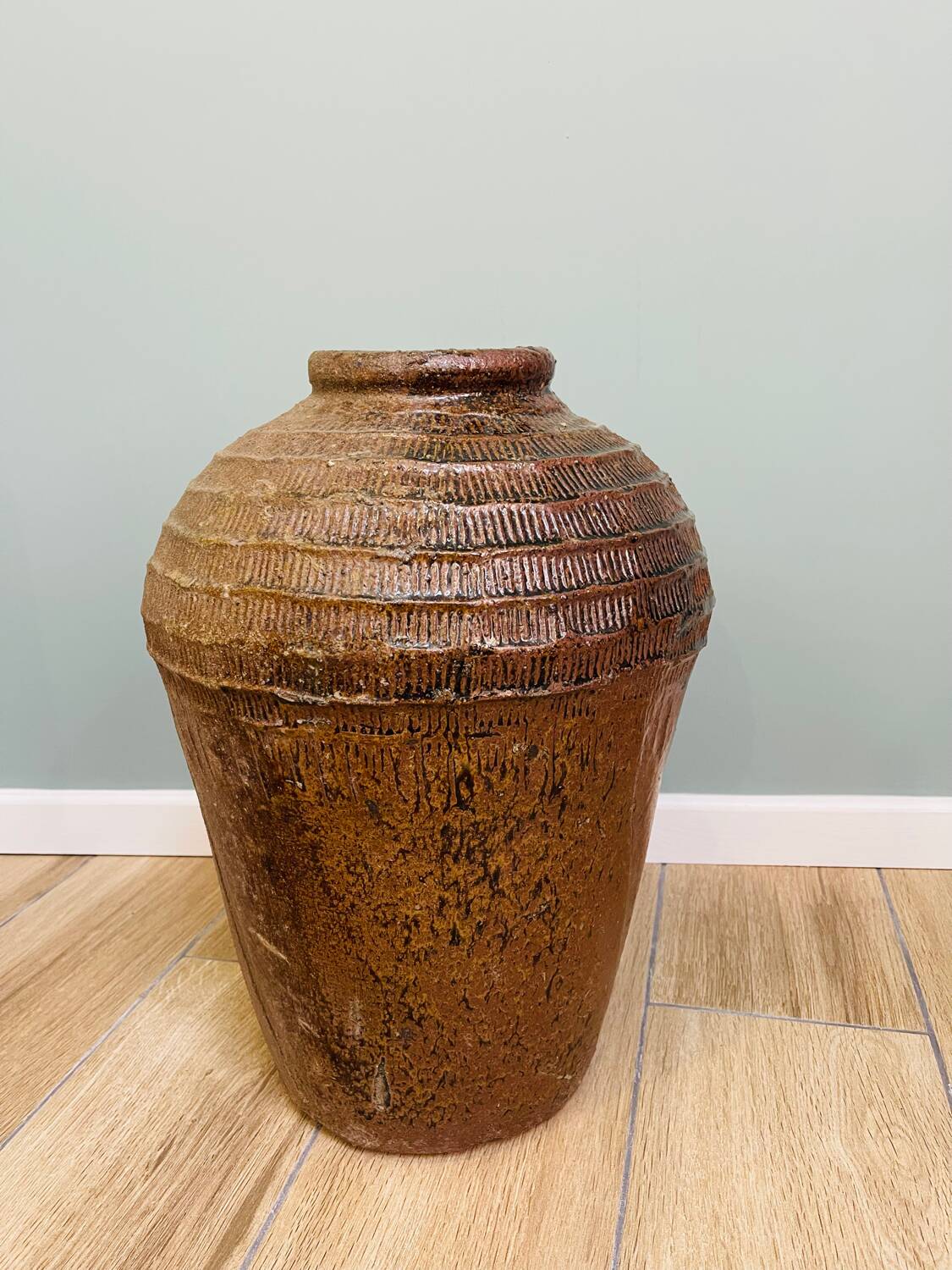 Large Chinese terracotta jar – Shandong, mid-20th century