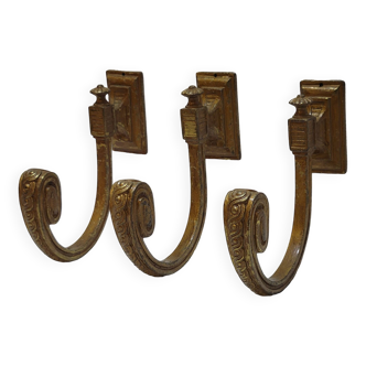 3 anciennes embrasses a rideaux