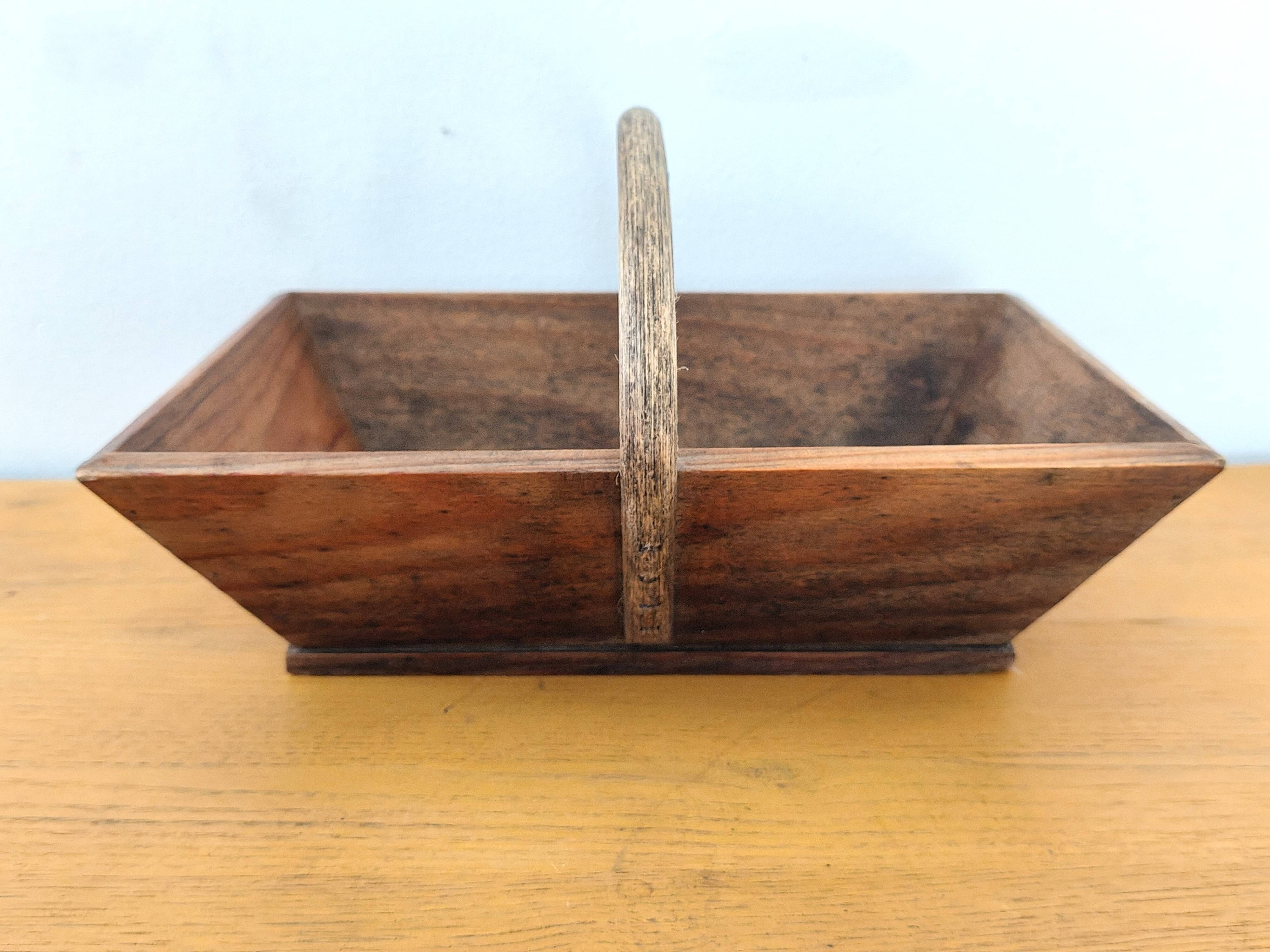 Ancien panier de vendanges en bois