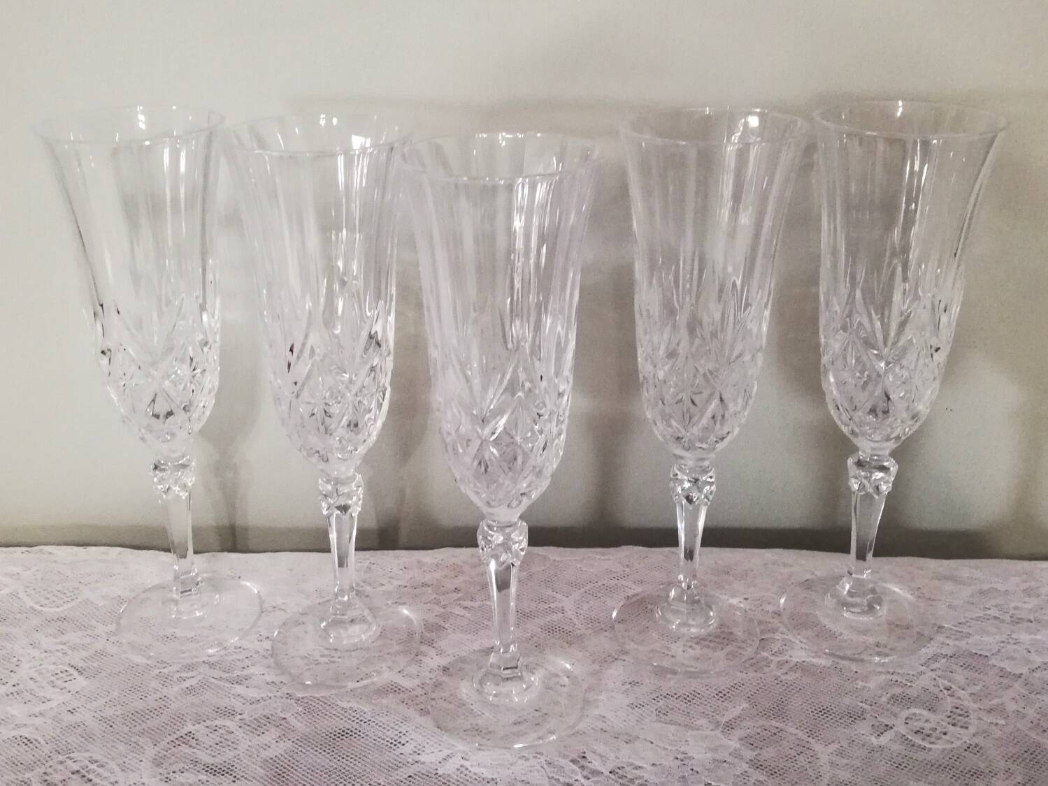 5 crystal champagne flutes