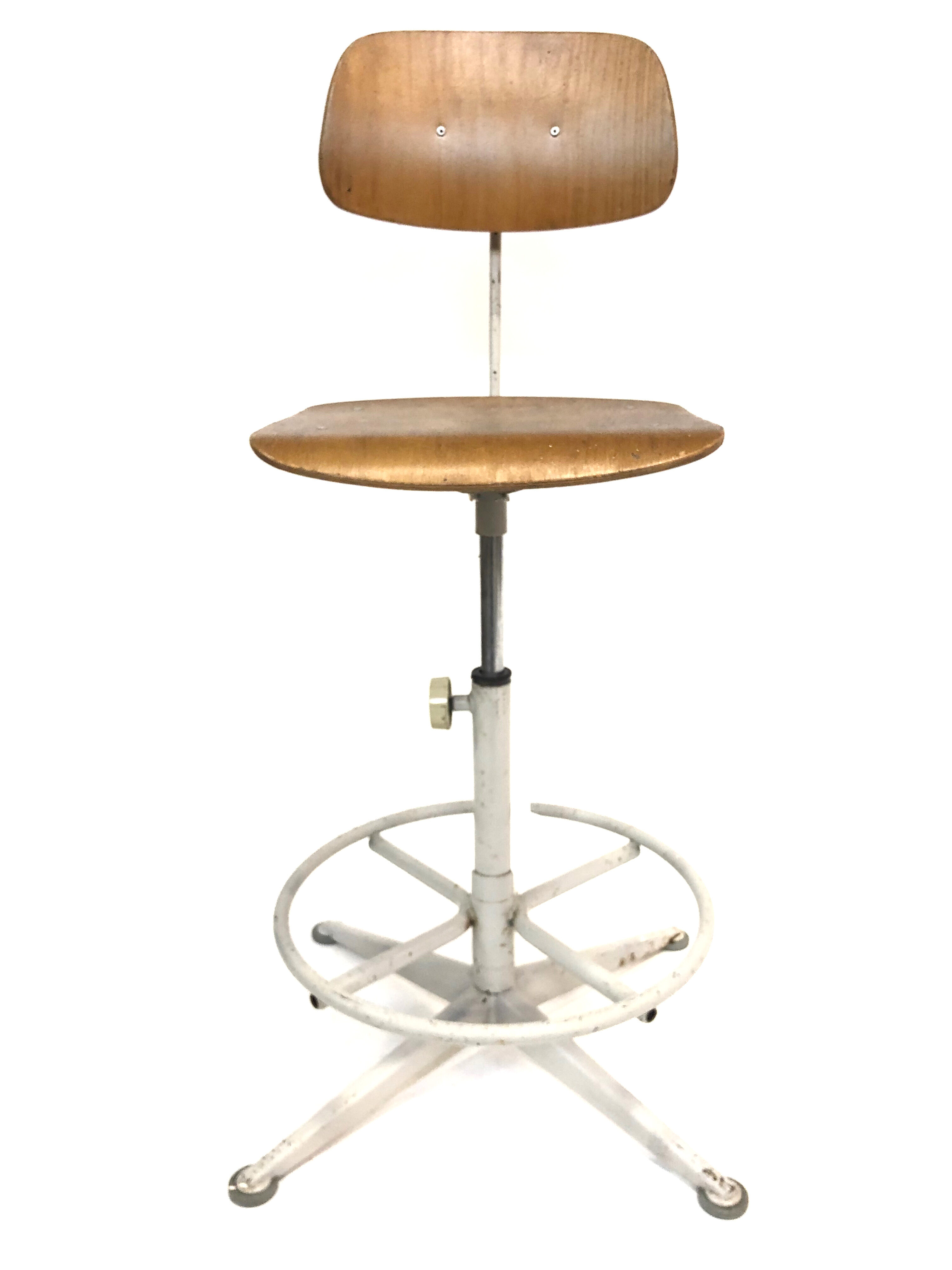 Chaise industrielle Friso Kramer pour Ahrend ca 1960