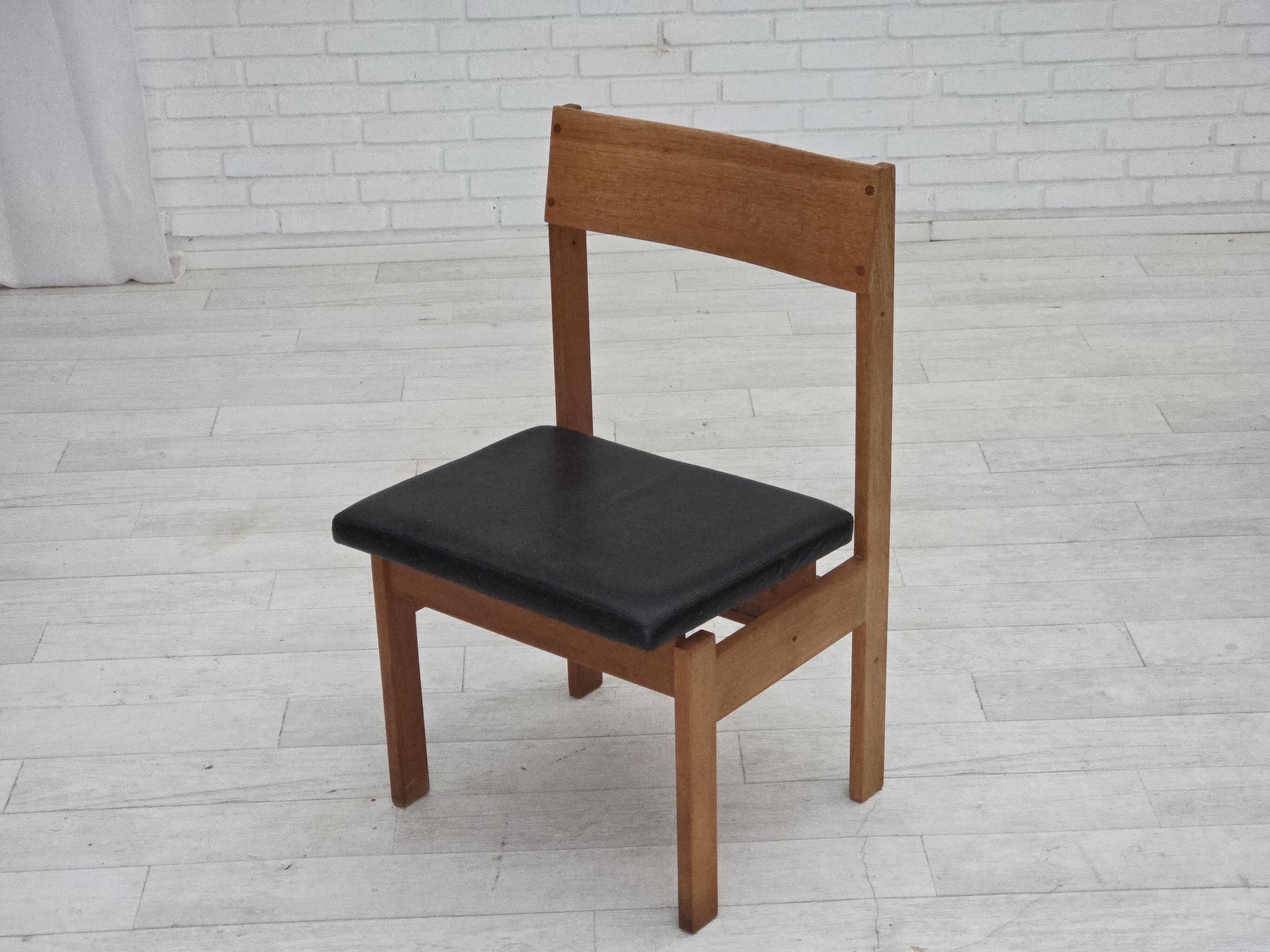 1970s, Danish design, set of 3 church chairs, leather, oak wood.
