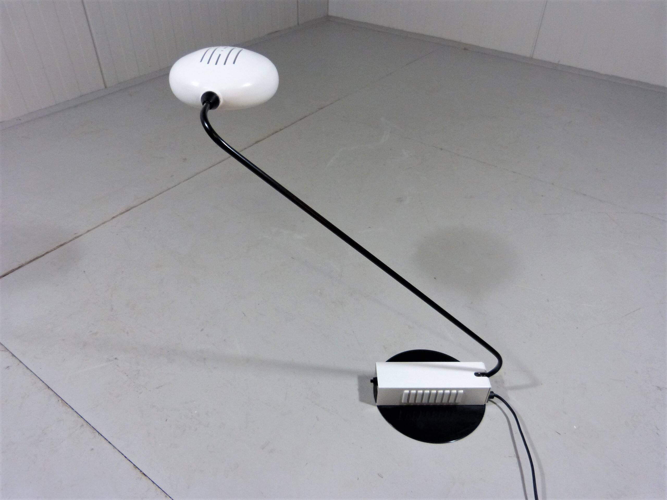 Italian desk lamp in white & black, 1980’s
