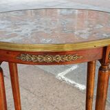 Pedestal table