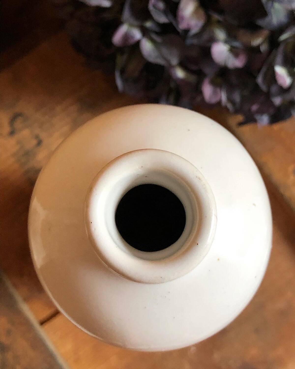 Bouteille en grès peinte