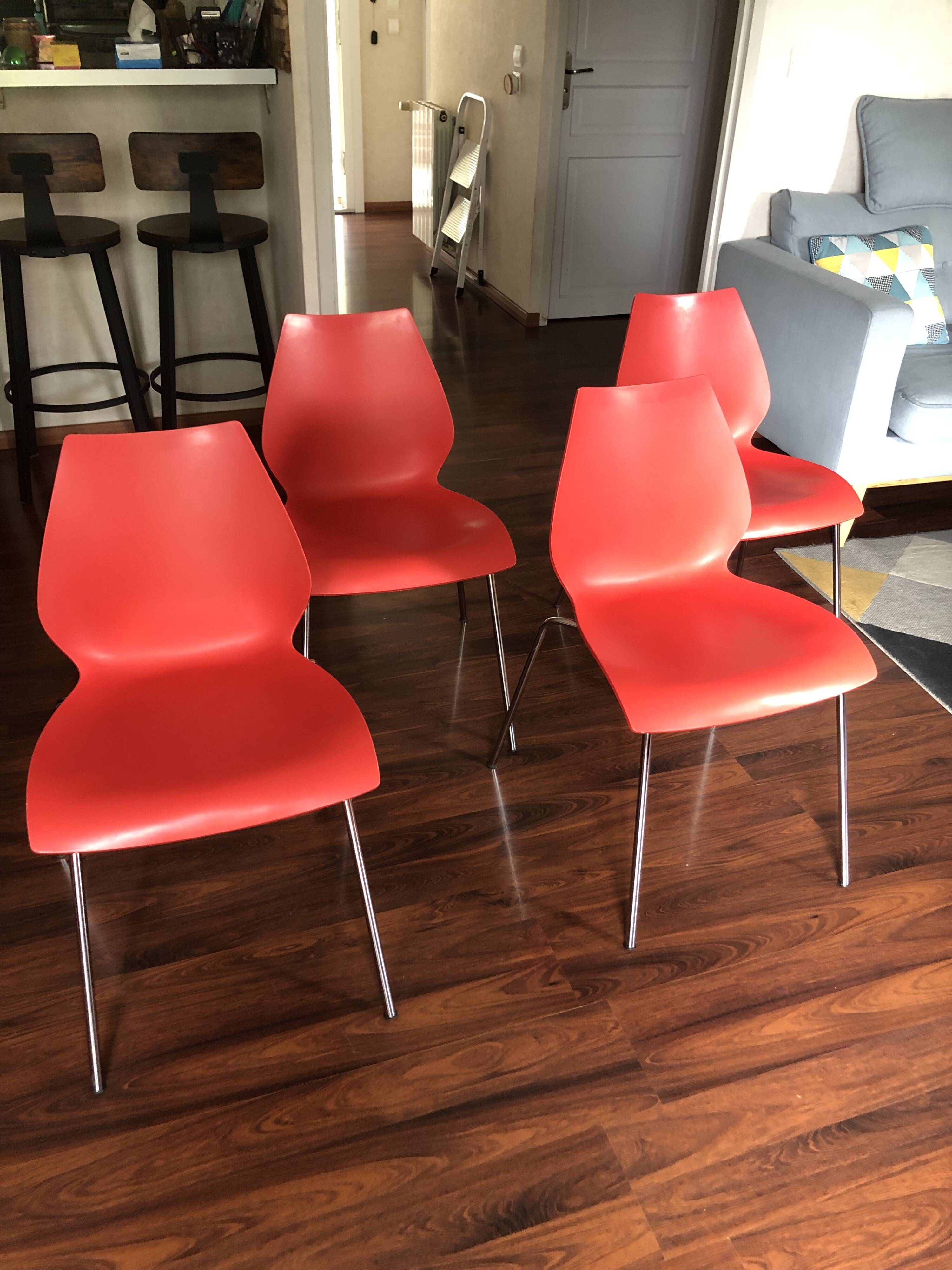 Set of 4 Kartell Maui chairs by Vico Magistretti