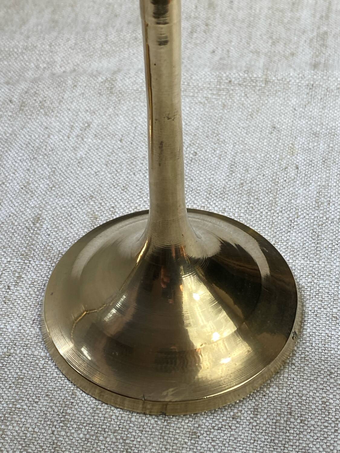 Calices, verre à pied en laiton gravés