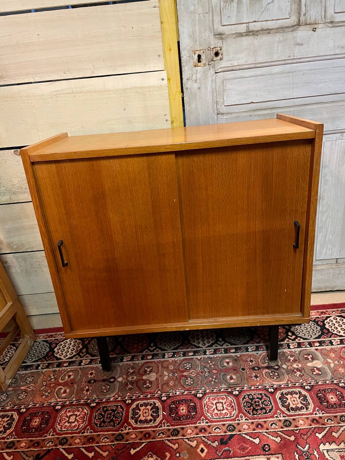 Vintage sliding door side cabinet design 60/70