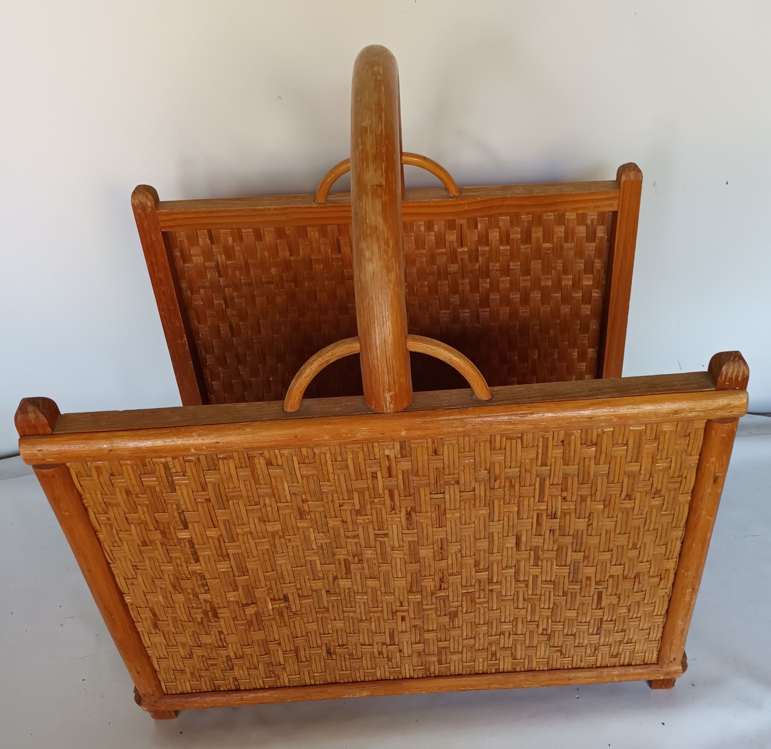 Log basket