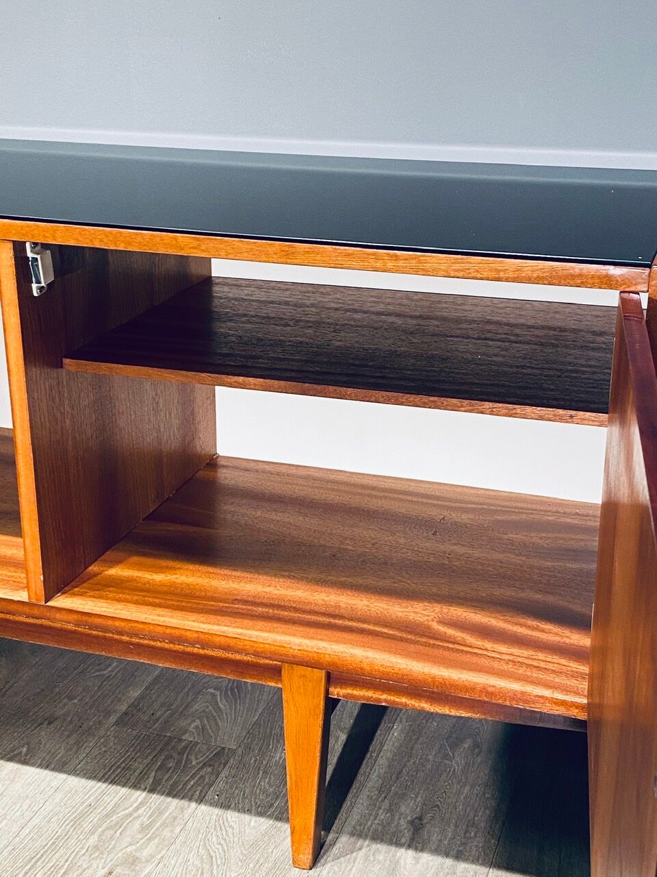 Enfilade avec tiroirs et étagères vintage 60