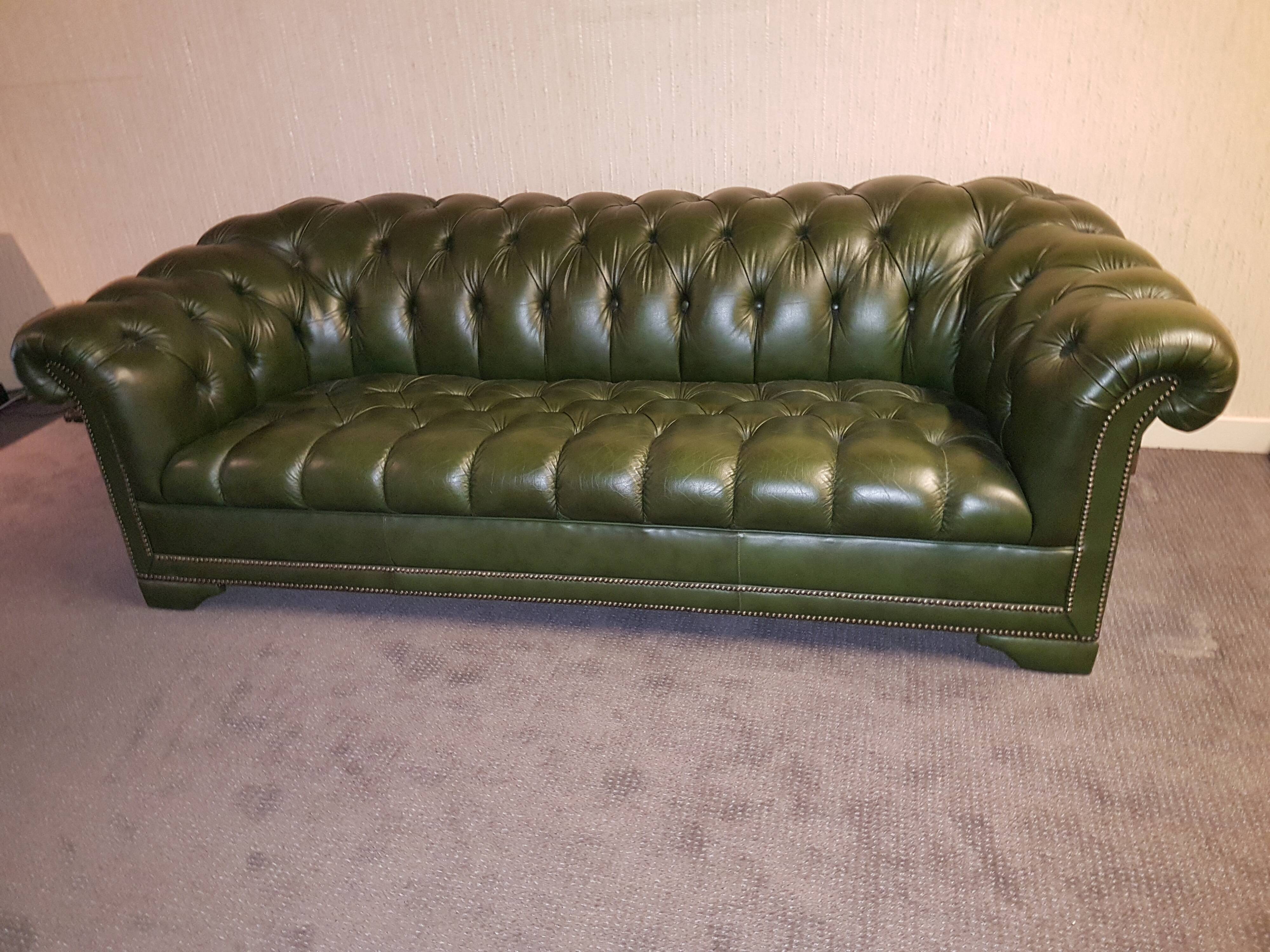 Chesterfield 3-seater dark green sofa