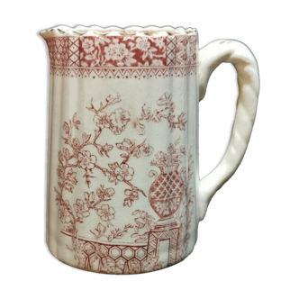 Old cream pot