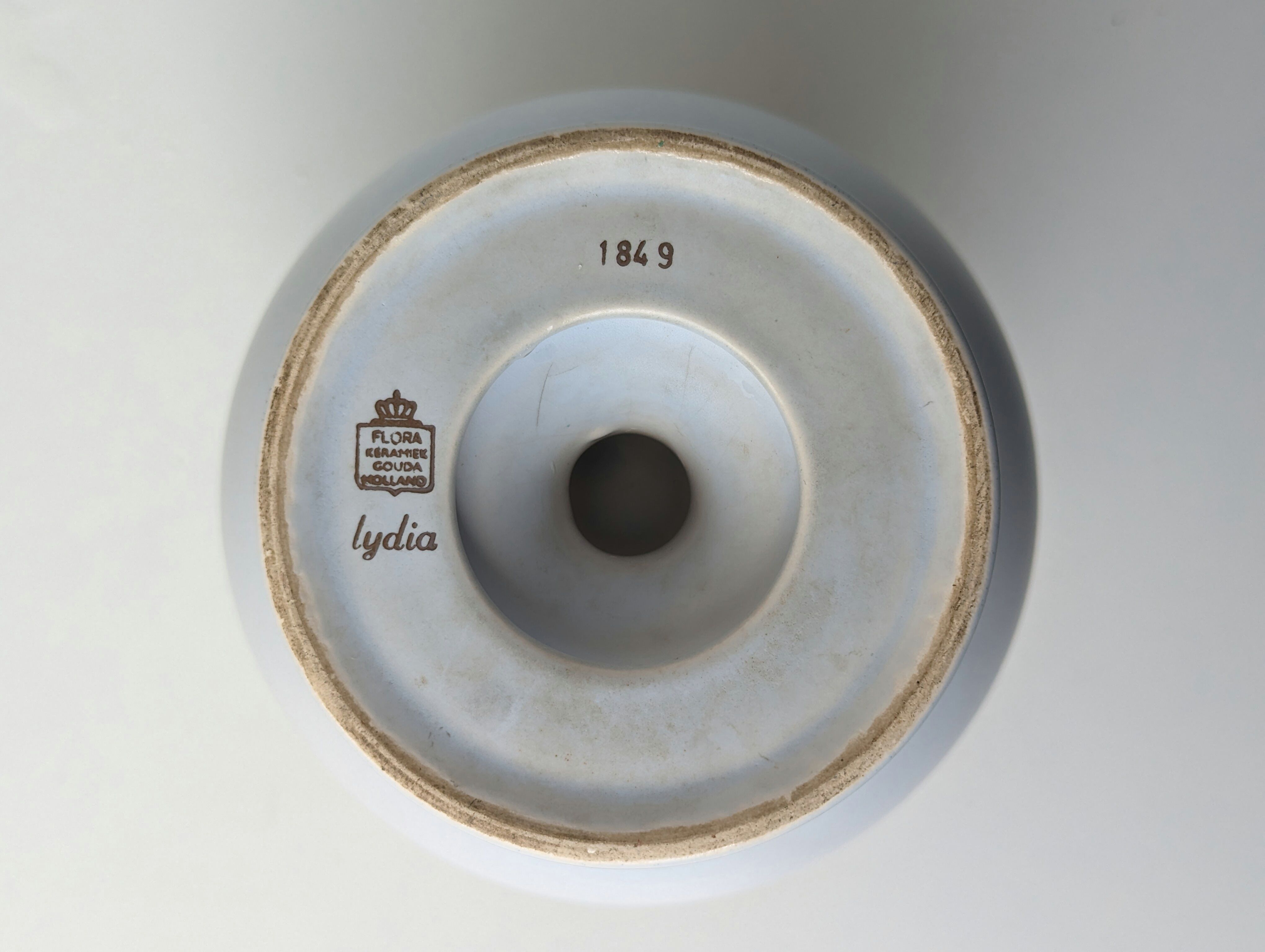 Footed vase, ceramic pot - Flora Keramiek Gouda Holland factory