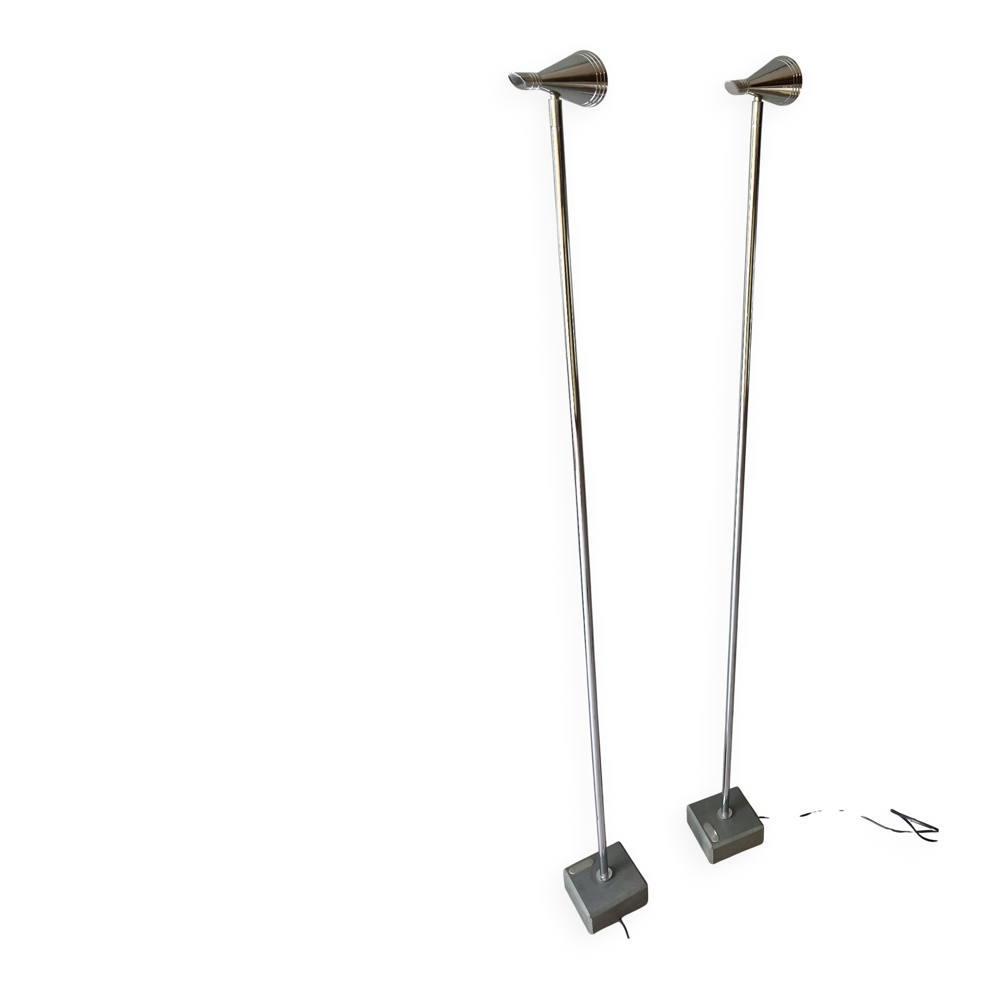 Paire de lampadaires Herstal acier chromé