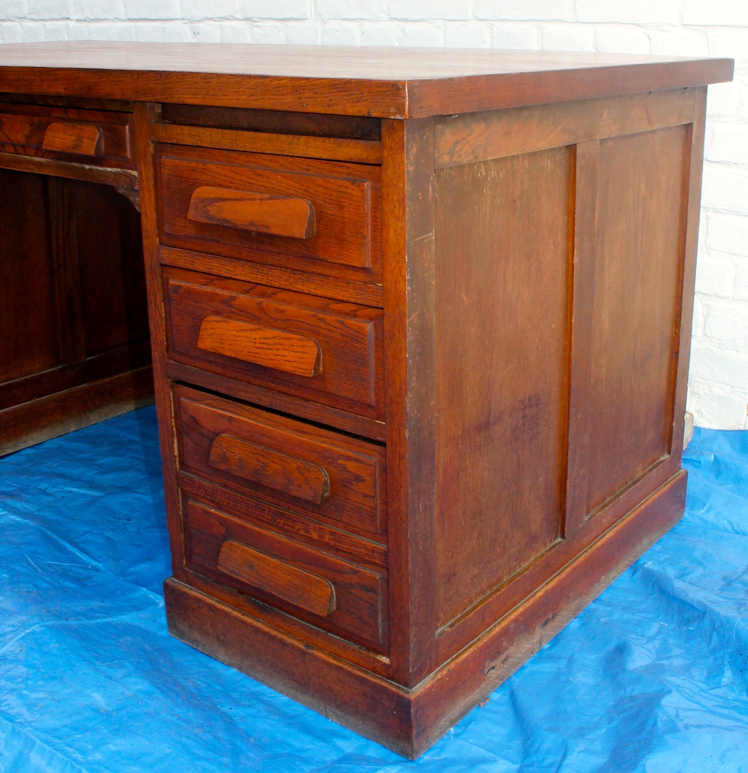 Former Minister coffered desk double
