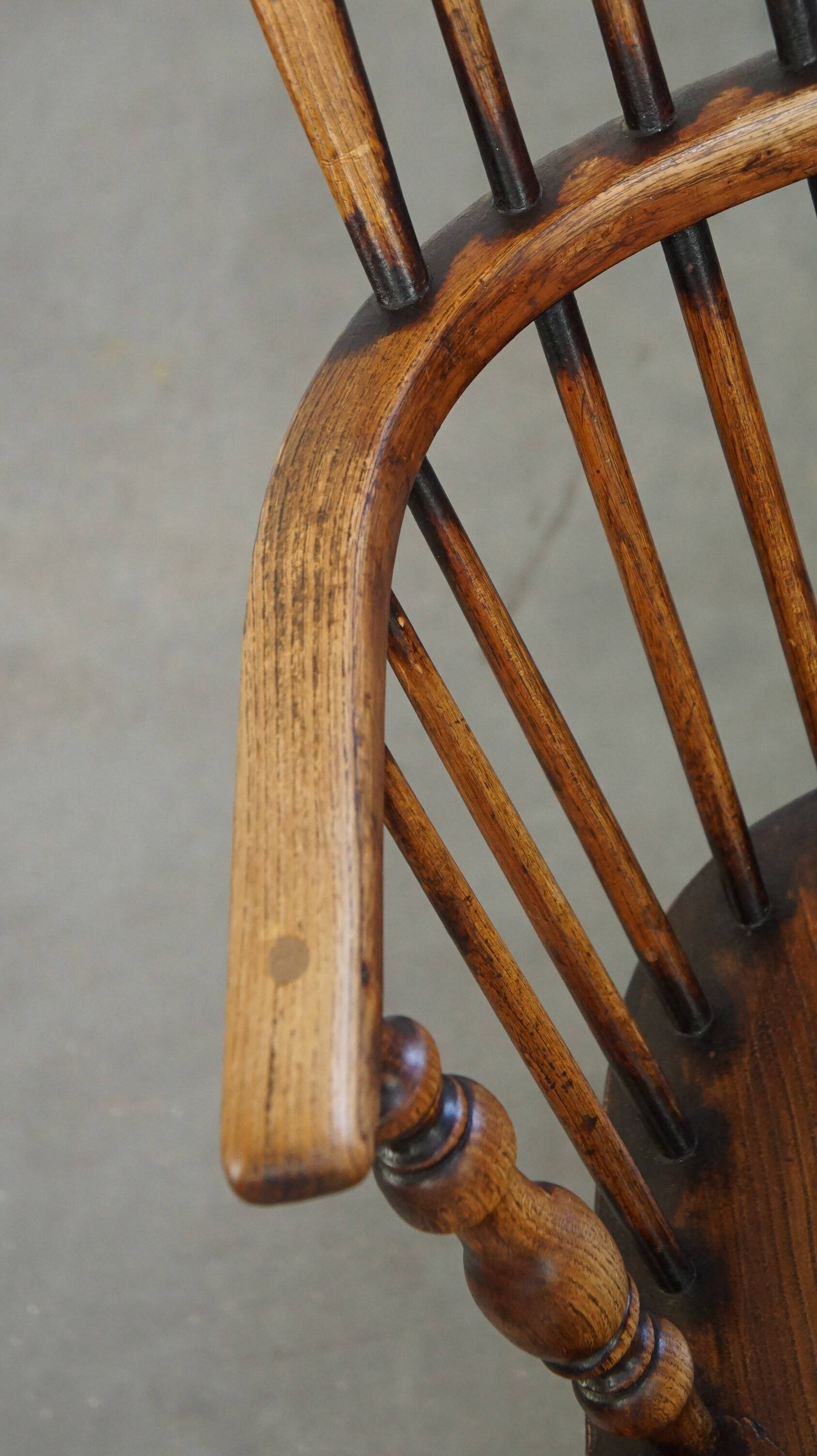 Antique English highback Windsor dining chair