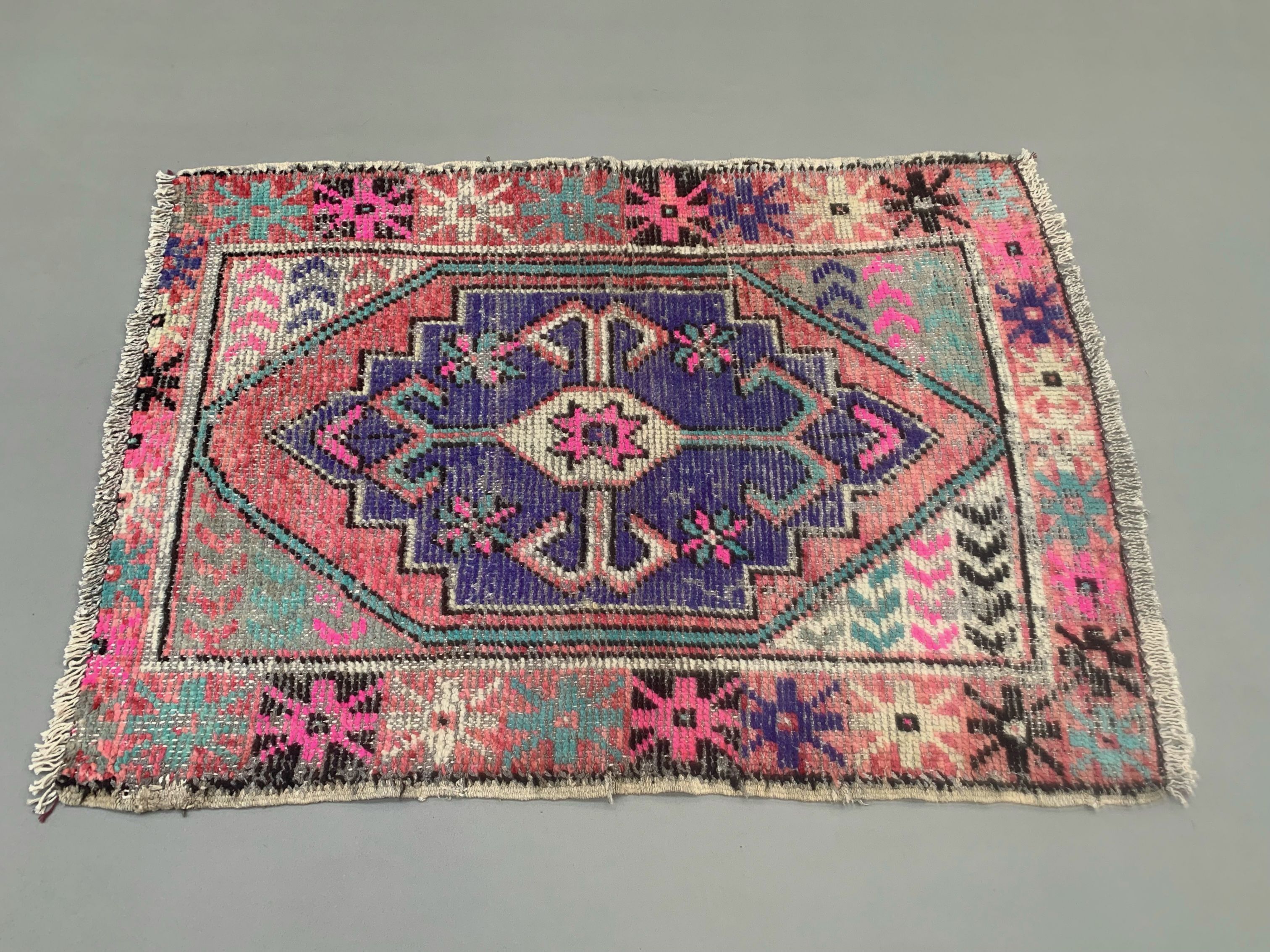 Vintage turkish oushak rug 115x83 cm carpet