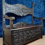 Italian Renaissance style solid wood storage bench