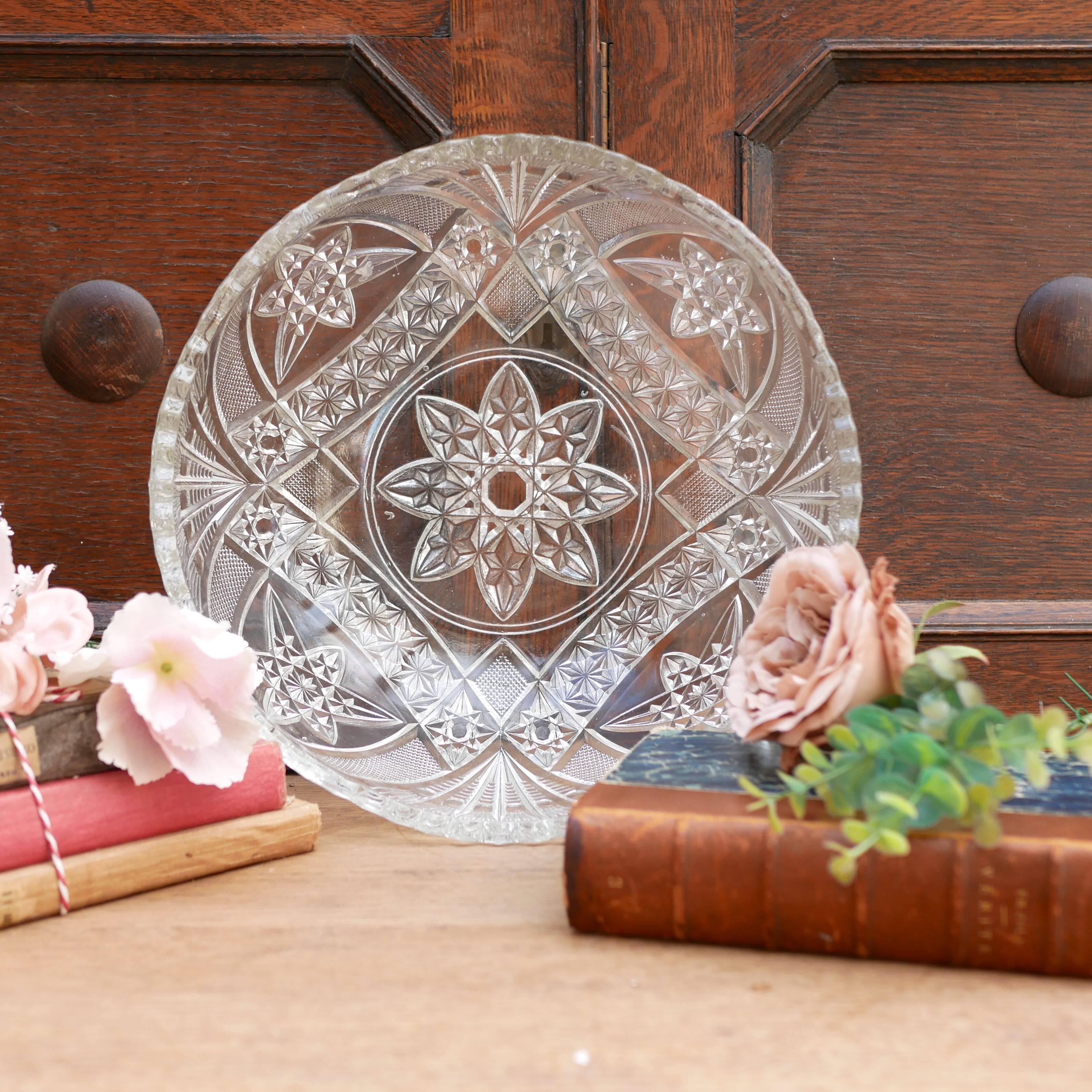 Beautiful vintage English decorative bowl in molded and cut glass