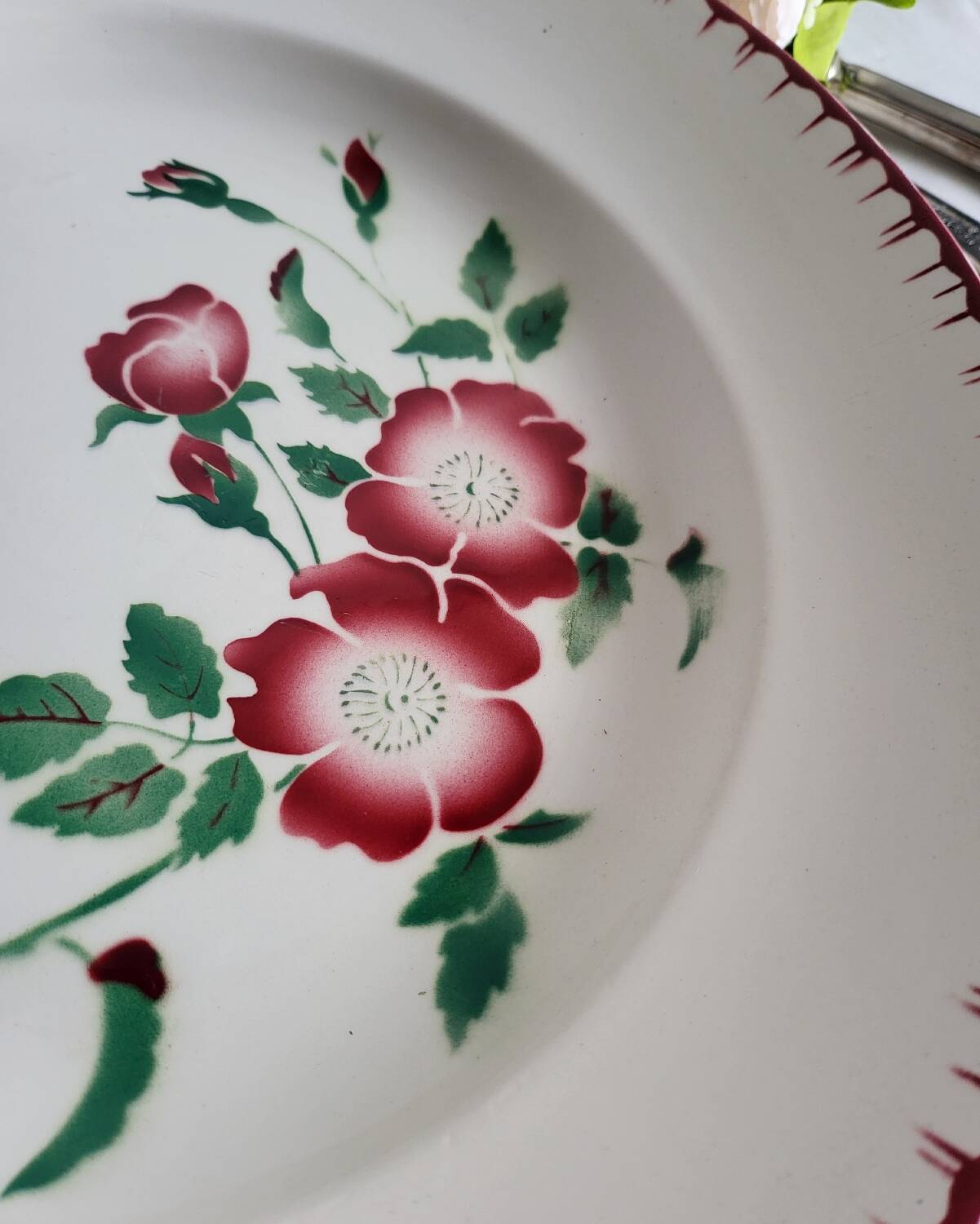 Large round serving platter sarreguemines, epernay model