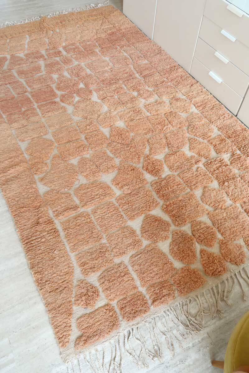 Large Berber rug Beni Ouarain ochre mottled wool