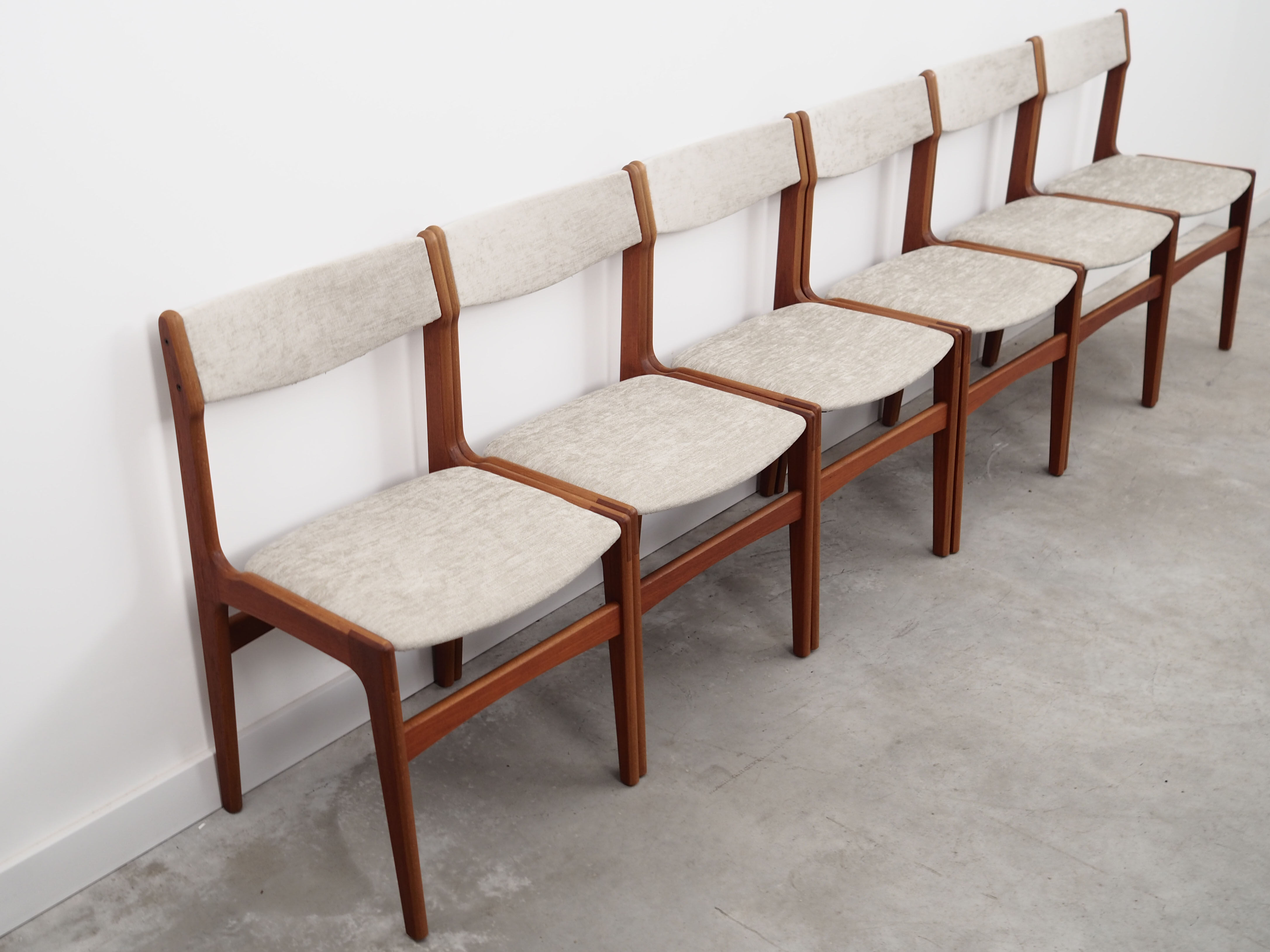 Set of six teak chairs, Danish design, 70s, production: Denmark