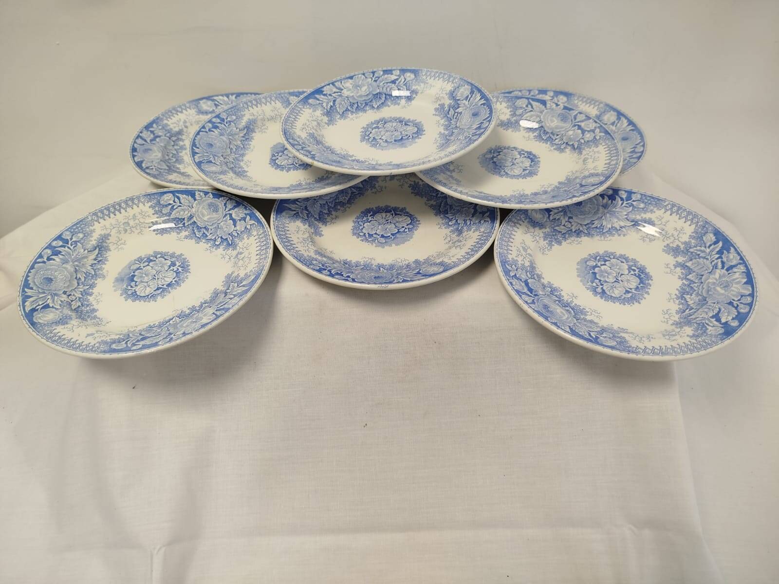 Set of 8 Sarguemines Jardinières plates - Blue and White Pansies