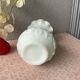 Vase en opaline blanche de Portieux Vallerysthal - Opaline de foire française