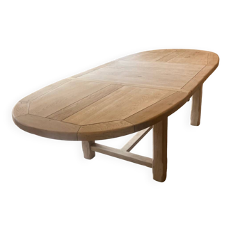 Oval solid oak farm table with 2 central extensions