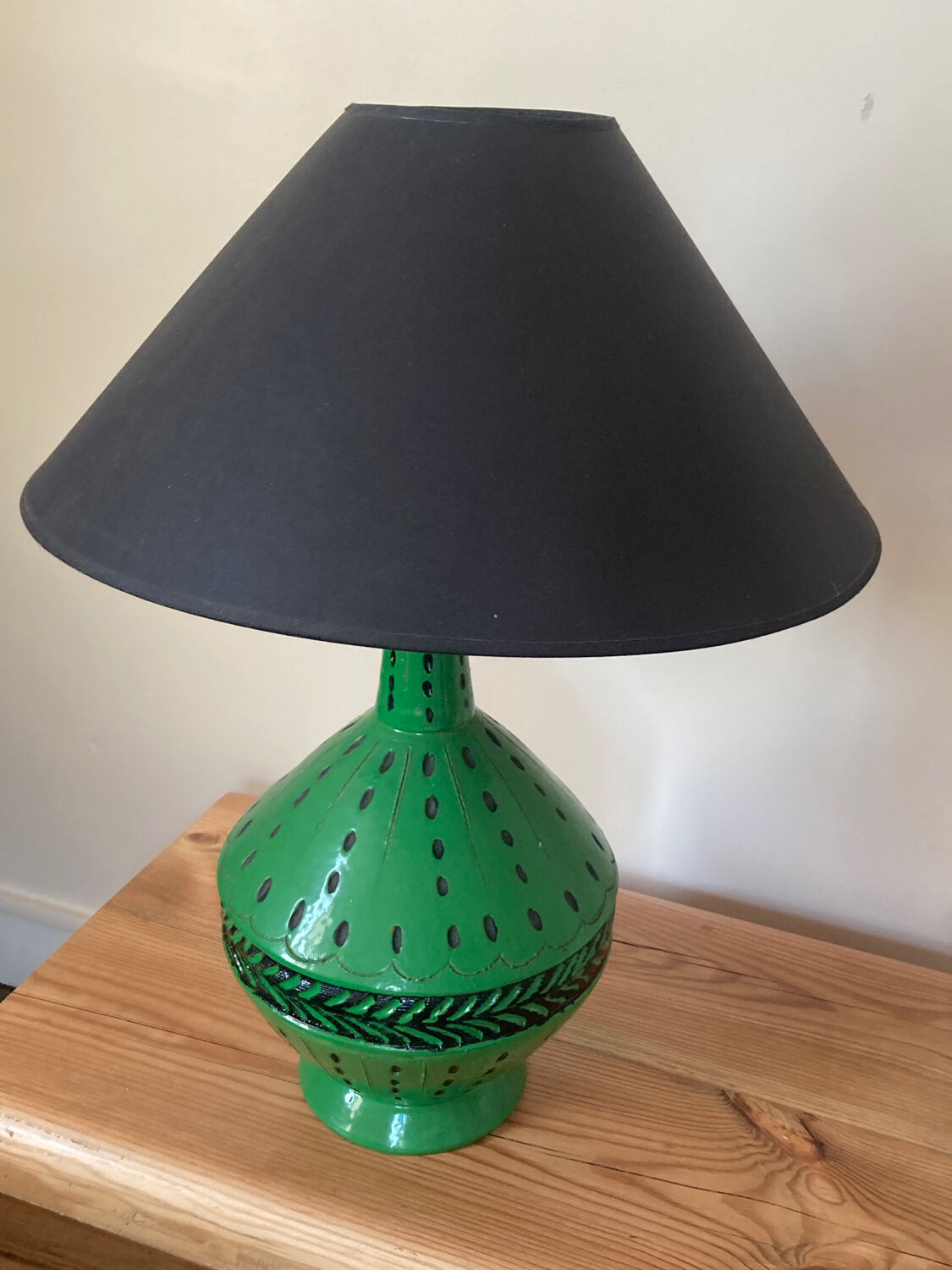 Handcrafted green ceramic lamp