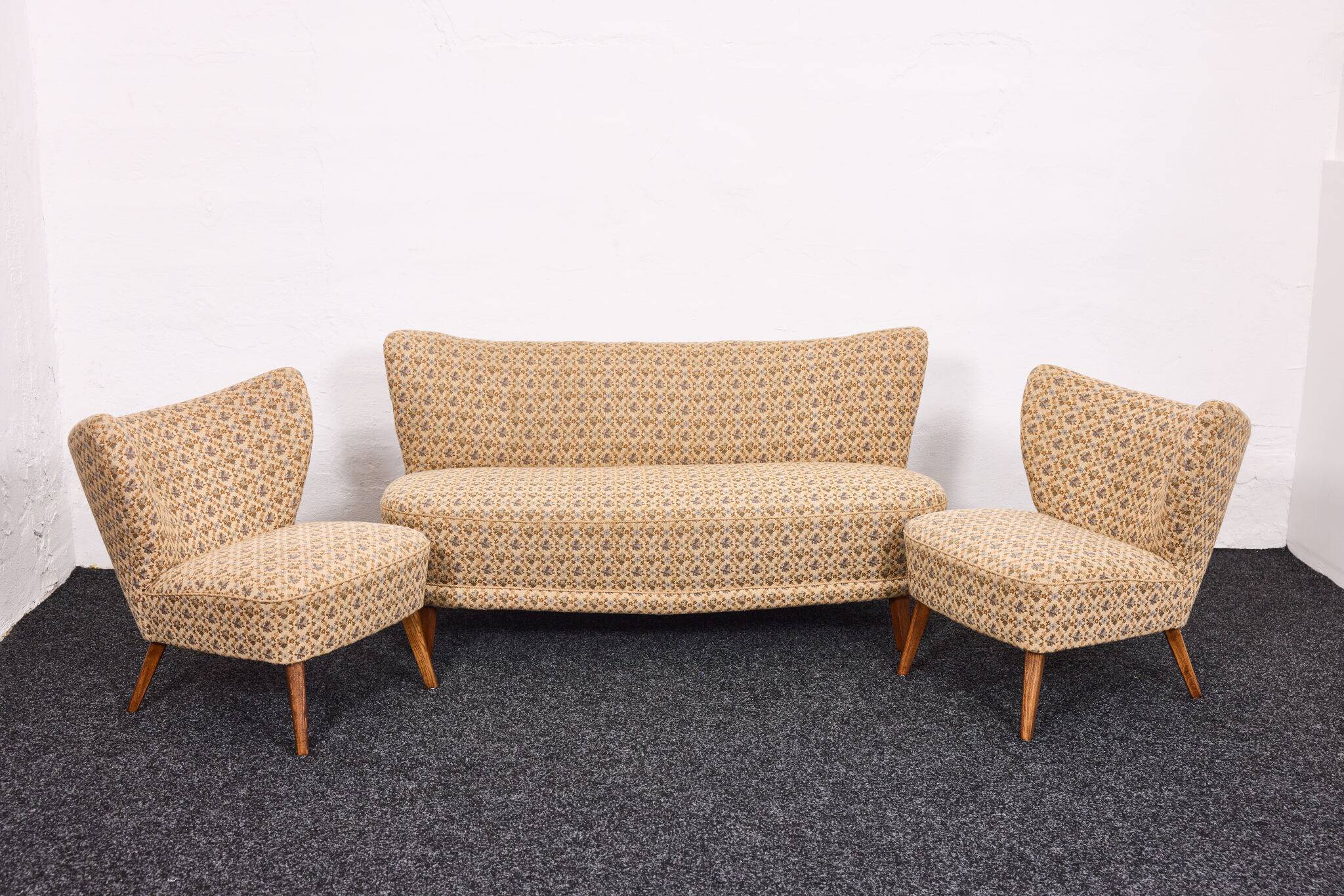 Swedish lounge sofa & cocktail chair set, 1950s – curved wingback