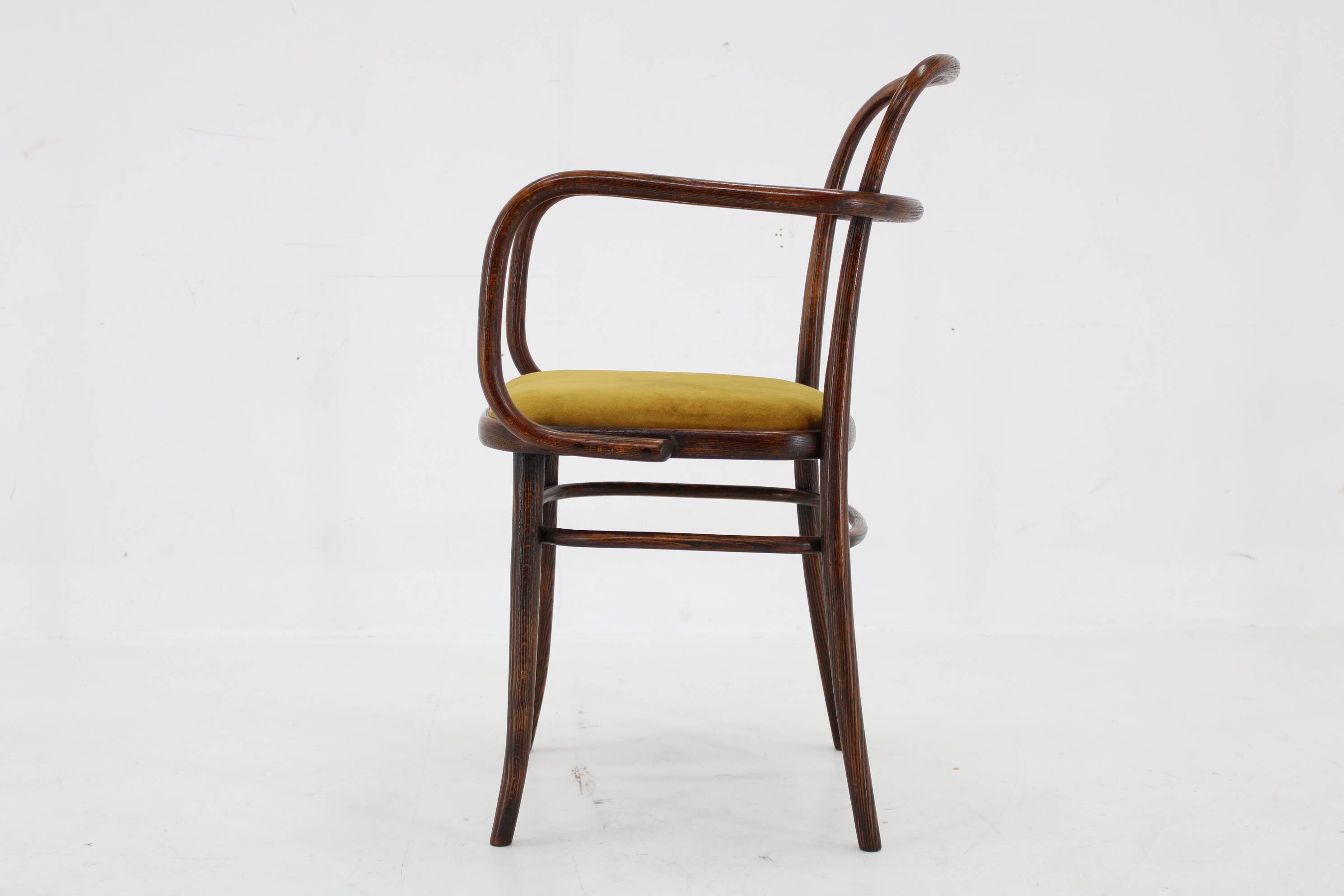 1970s Beech Bentwood Chair by Ton, Czechoslovakia
