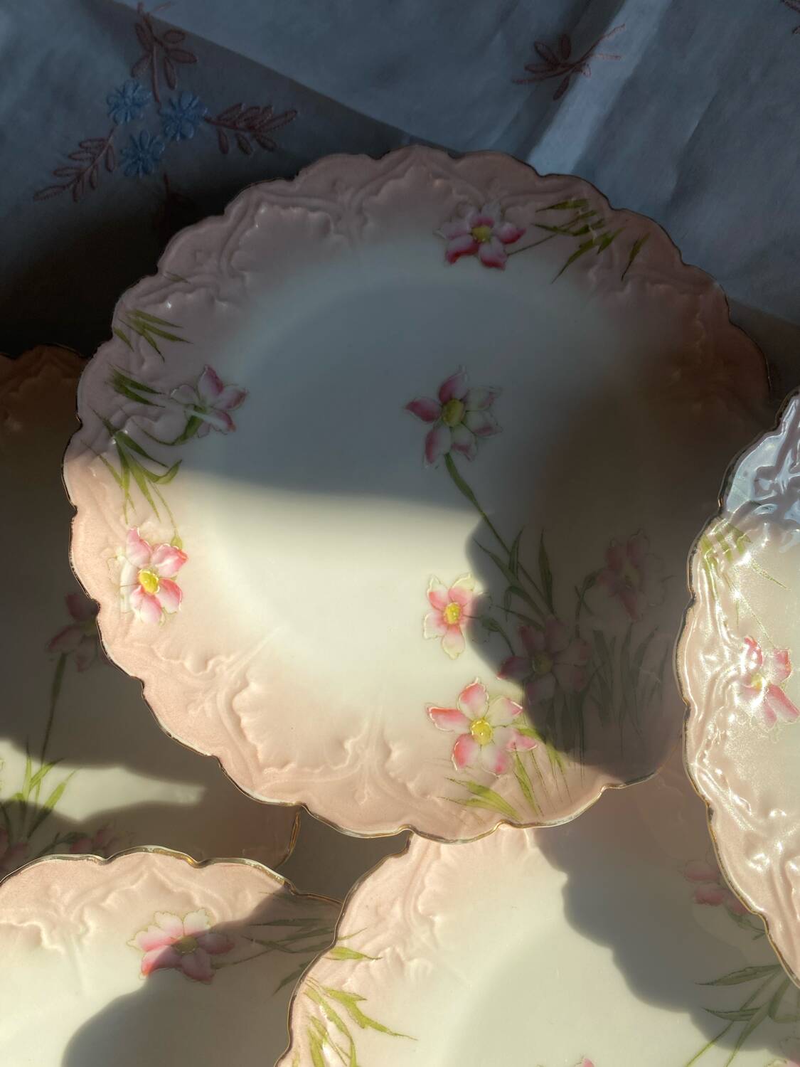 Set of 5 Art Nouveau dessert plates