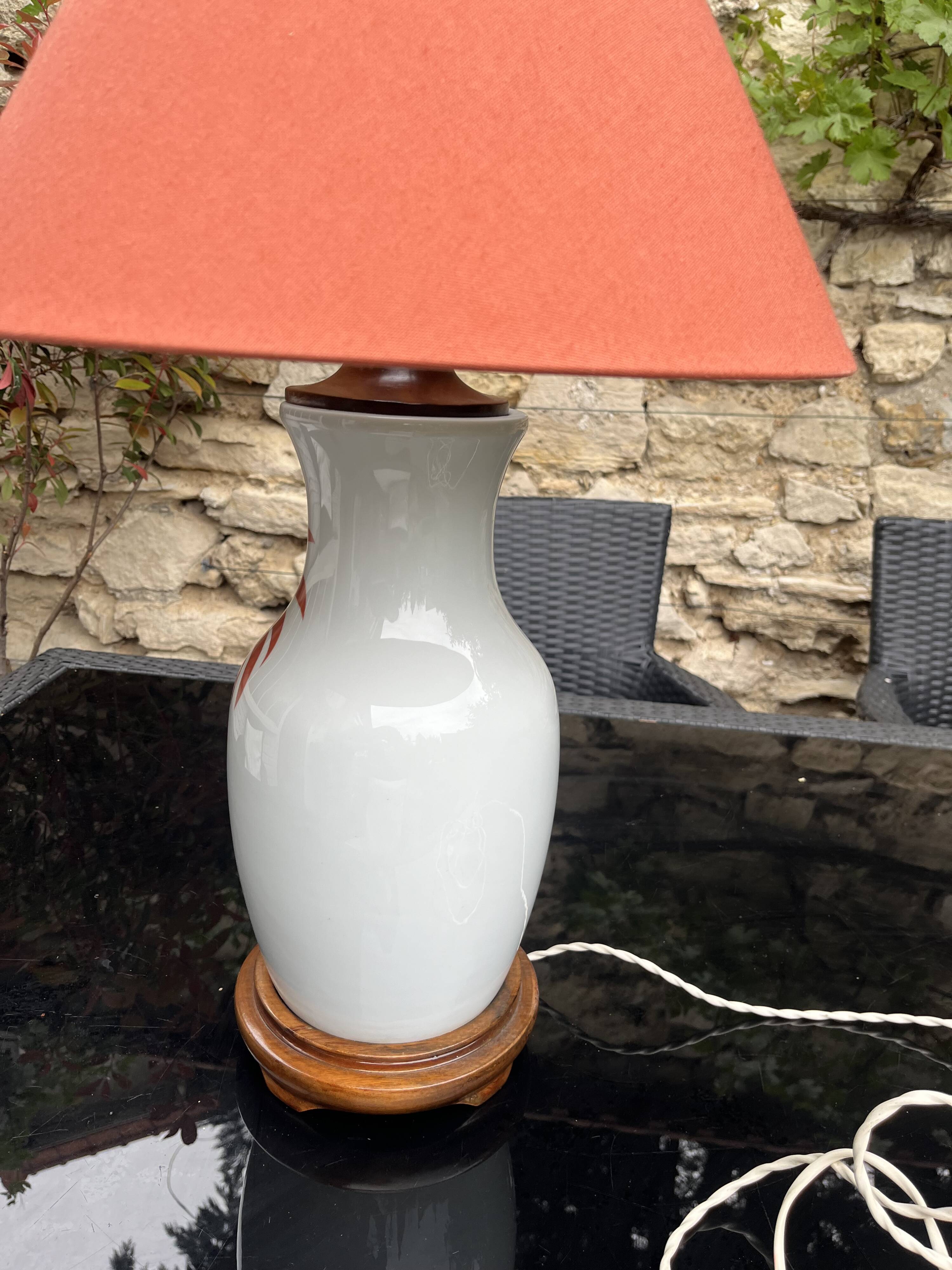 Porcelain table lamp