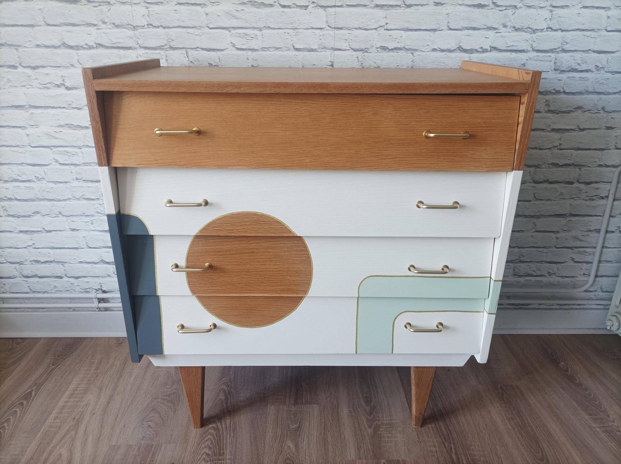 Commode vintage