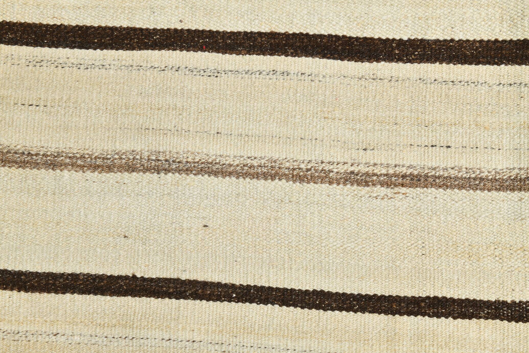 Tapis Kilim rayé crème et marron, 161 x 211 cm