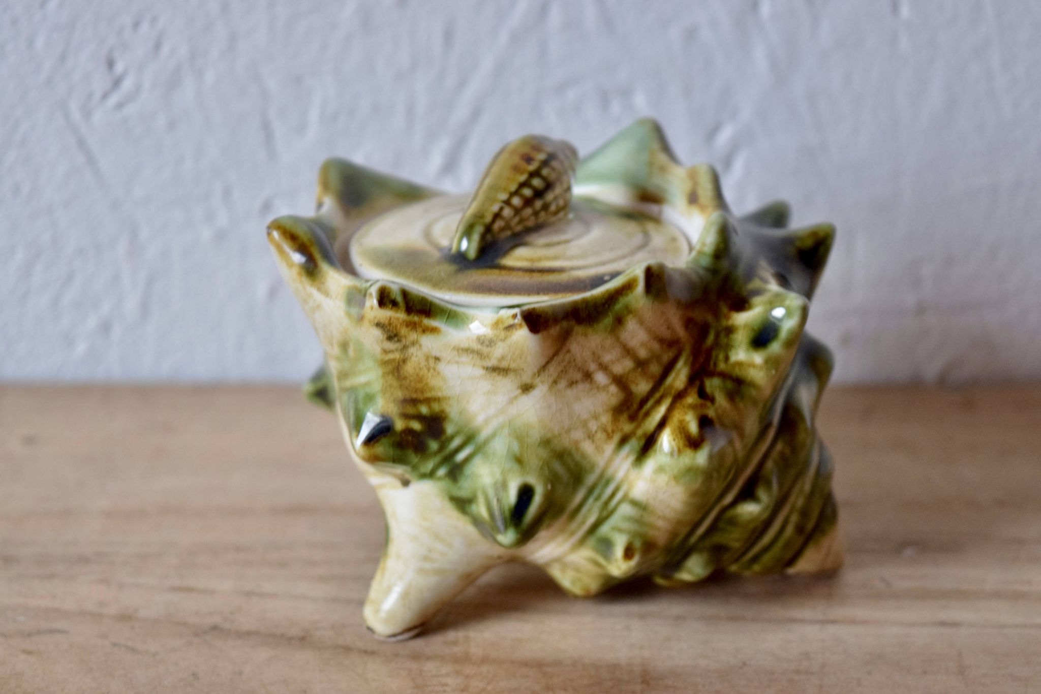 Service à thé vintage en céramique vernissée - forme de conques ou coquillages