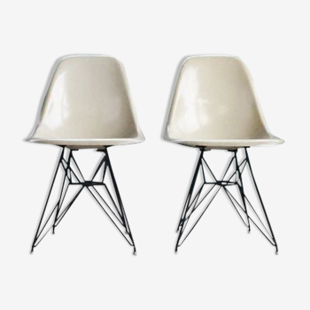 Pair of vintage Charles Eames eggshell and fiberglass chairs