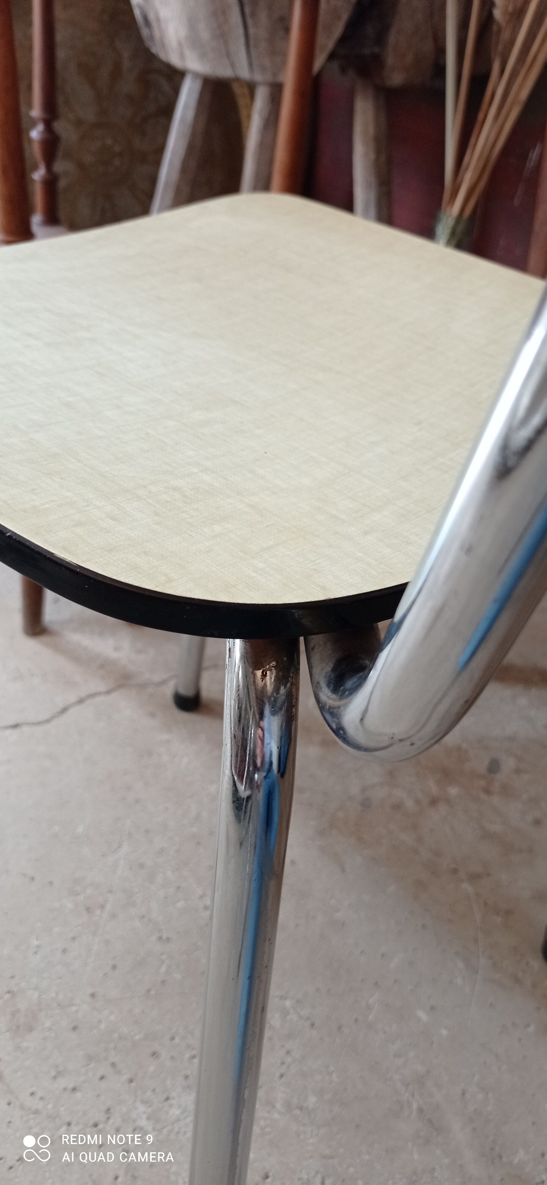 Chaise anis formica