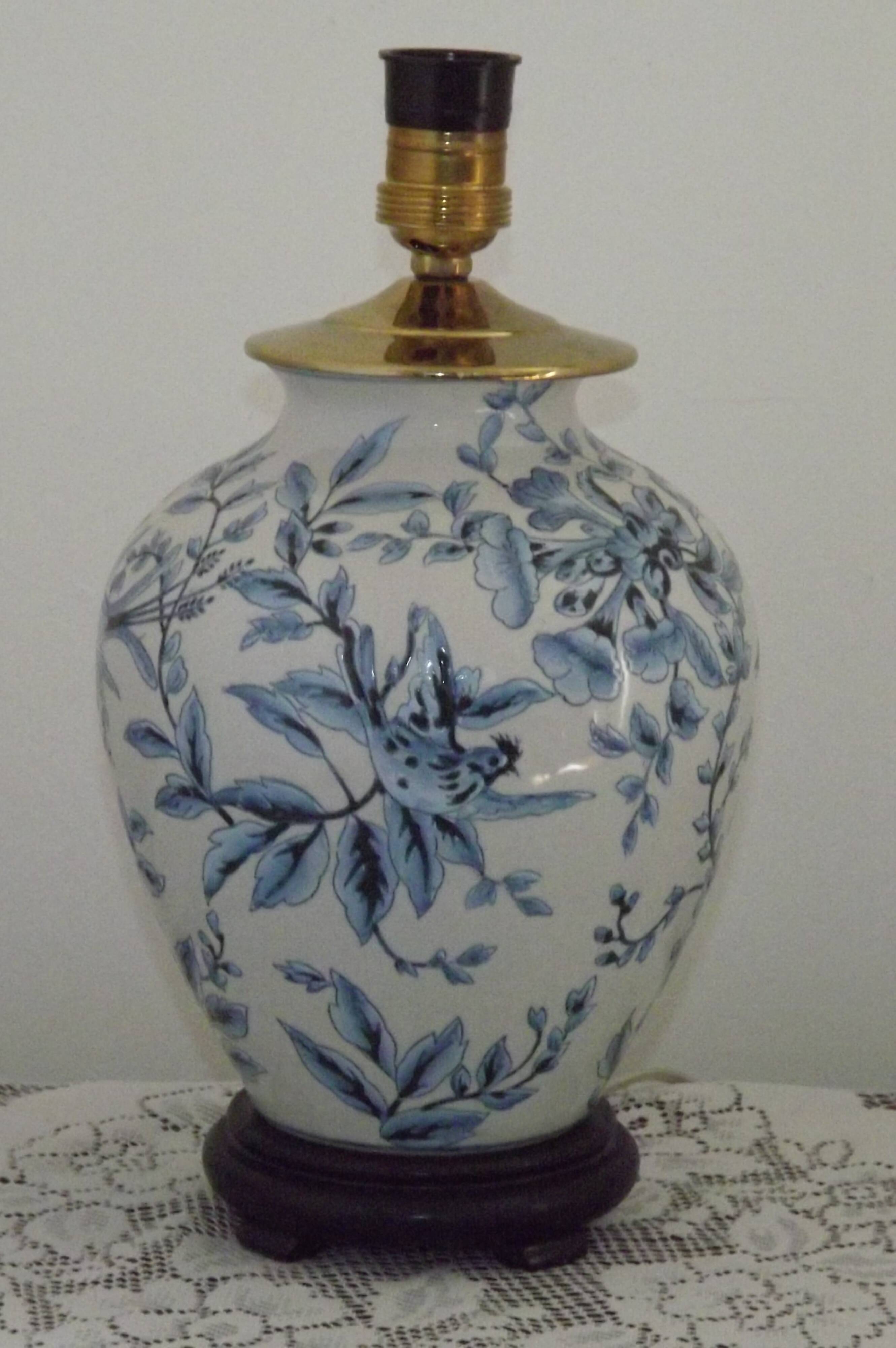 Blue & White Chinoiserie Ginger Jar Table Lamp Raised Bird & Floral Moti