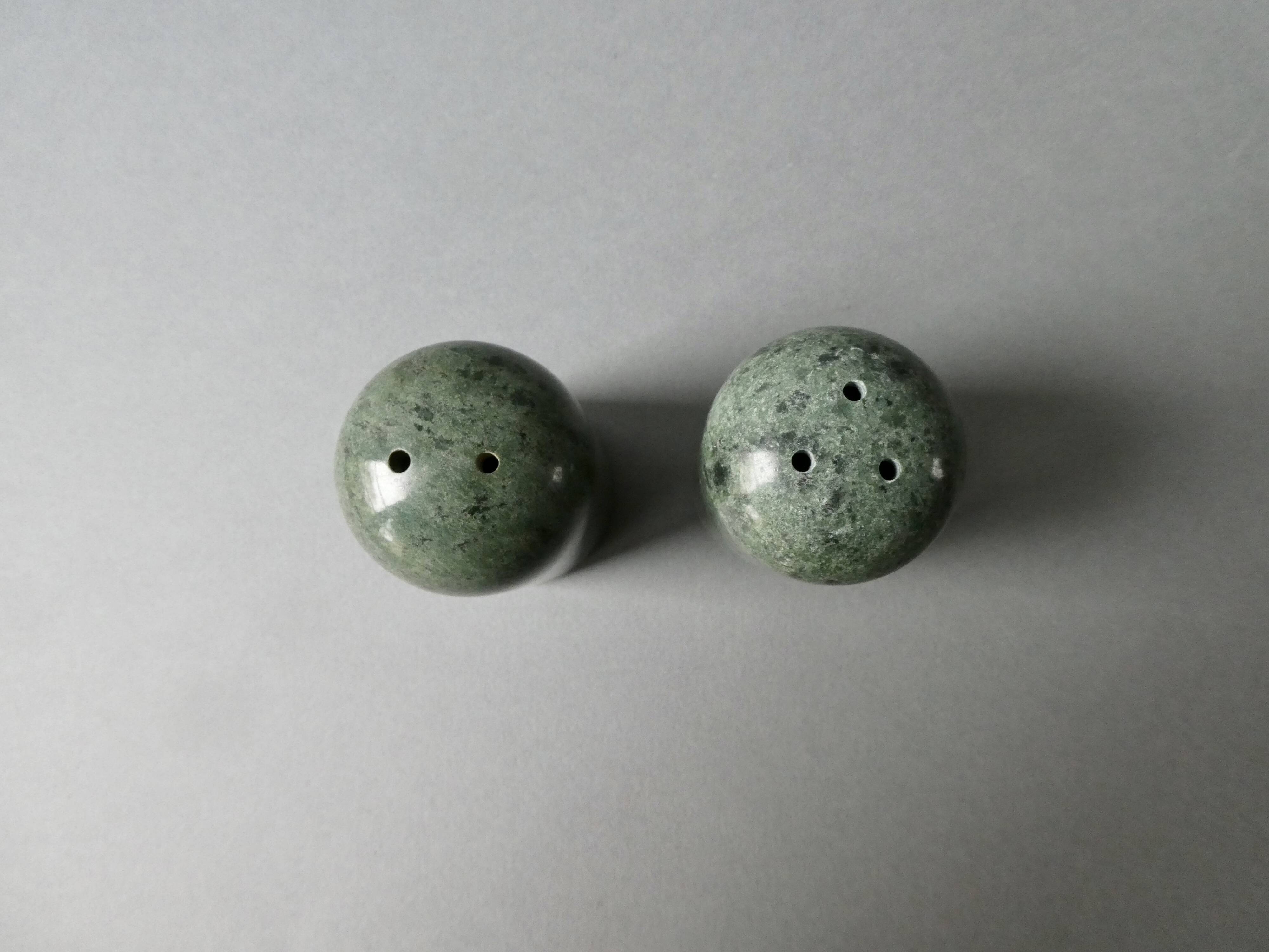 Green marble salt and pepper shakers, 1980s